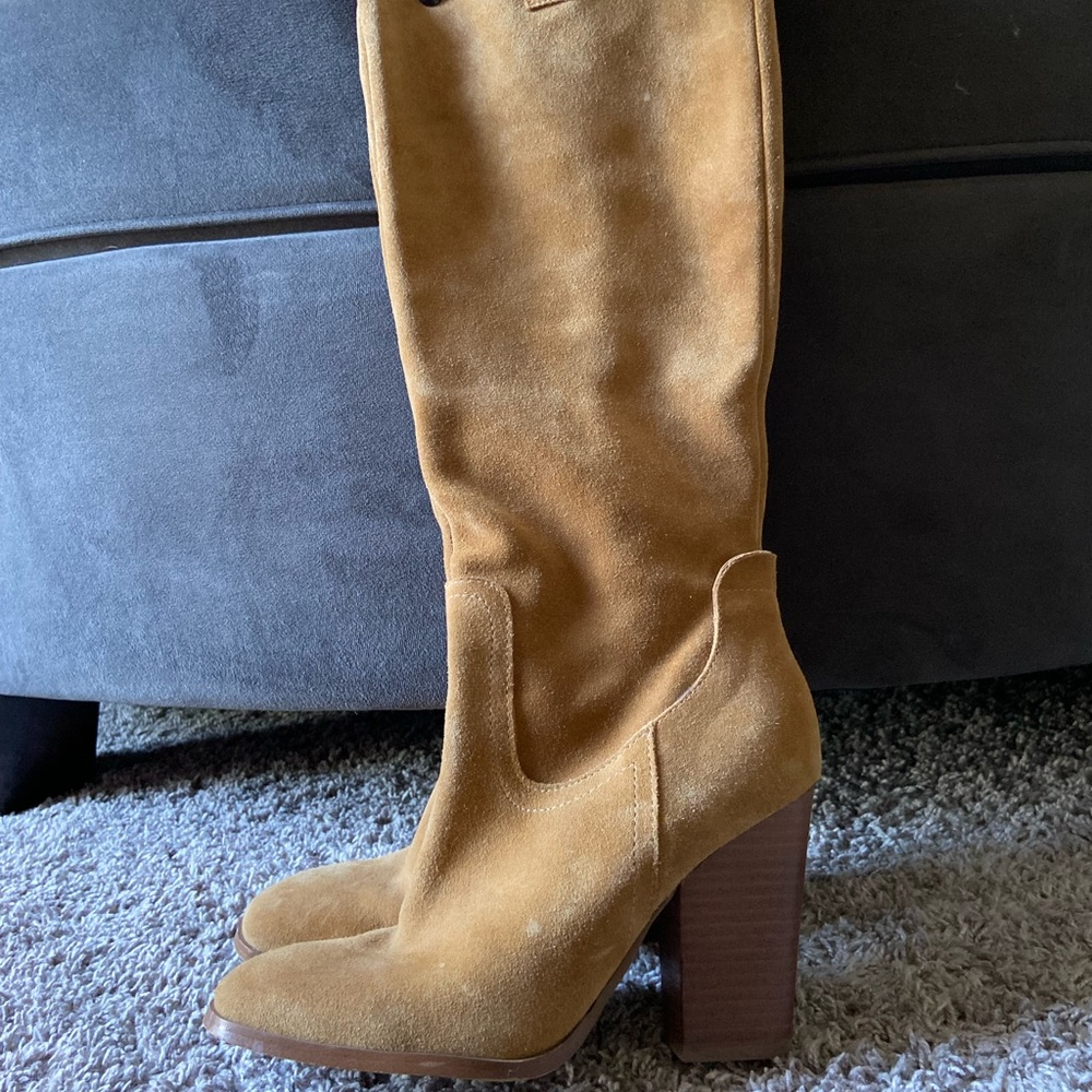 Nice tan leather boots - size 6.5 - genuine leather